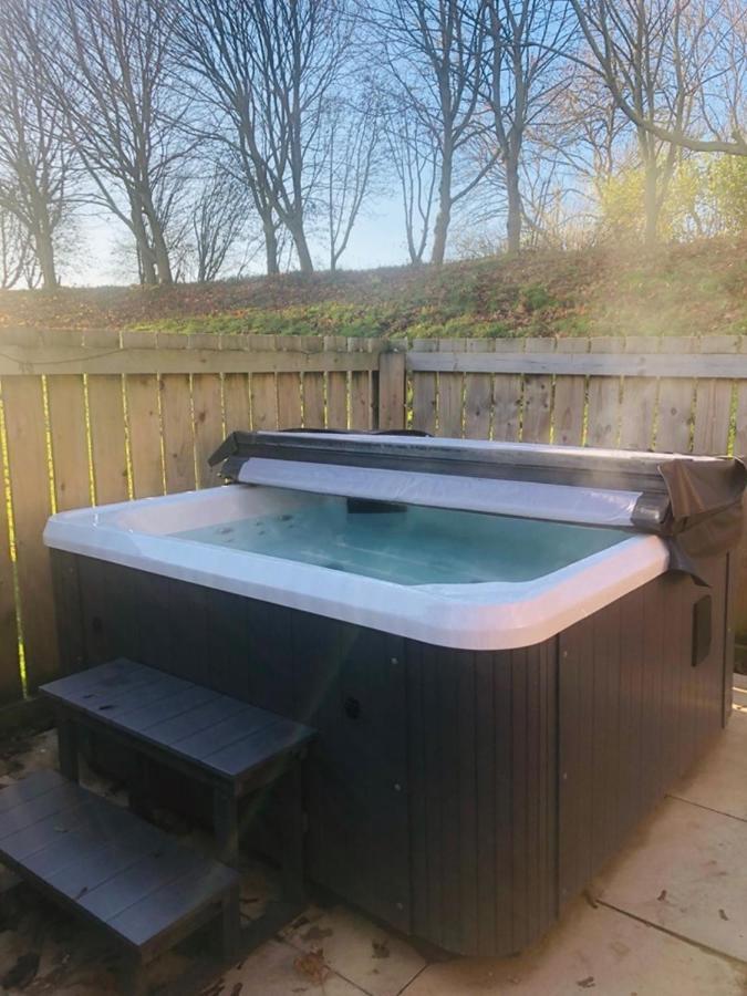 Stunning 3-Bed Hot Tub Lodge Northumberland Felton  المظهر الخارجي الصورة